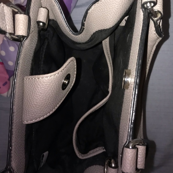 purse - Picture 3 of 8